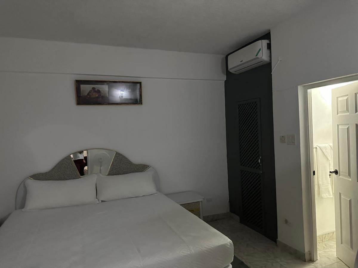 Remarkable 1-Bed Apartment In Montego Bay Eksteriør billede